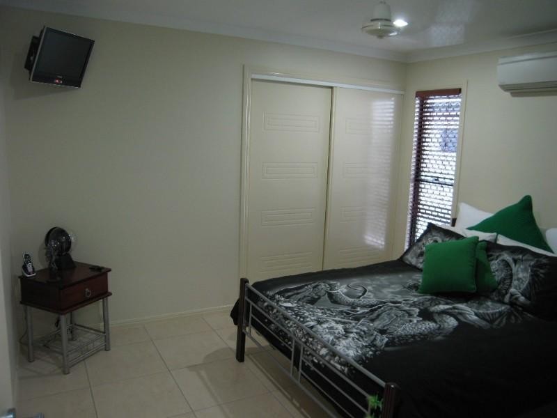 25 Gingham Street, Glenella QLD 4740