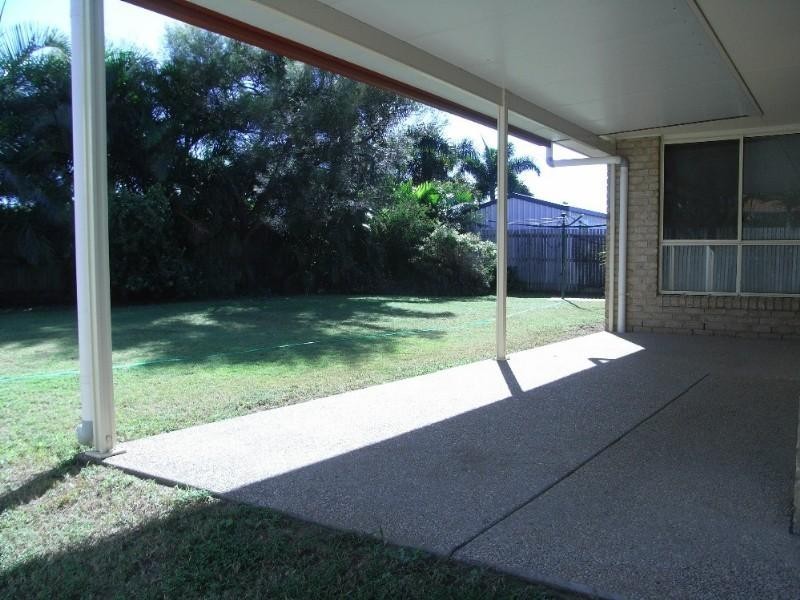 6 Marine Parade, Bucasia QLD 4750