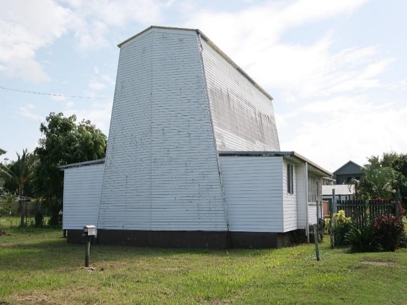 10 Hicks Street, North Mackay QLD 4740