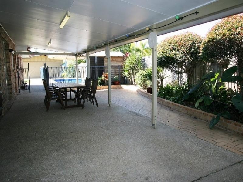 60 Bradman Drive, Glenella QLD 4740