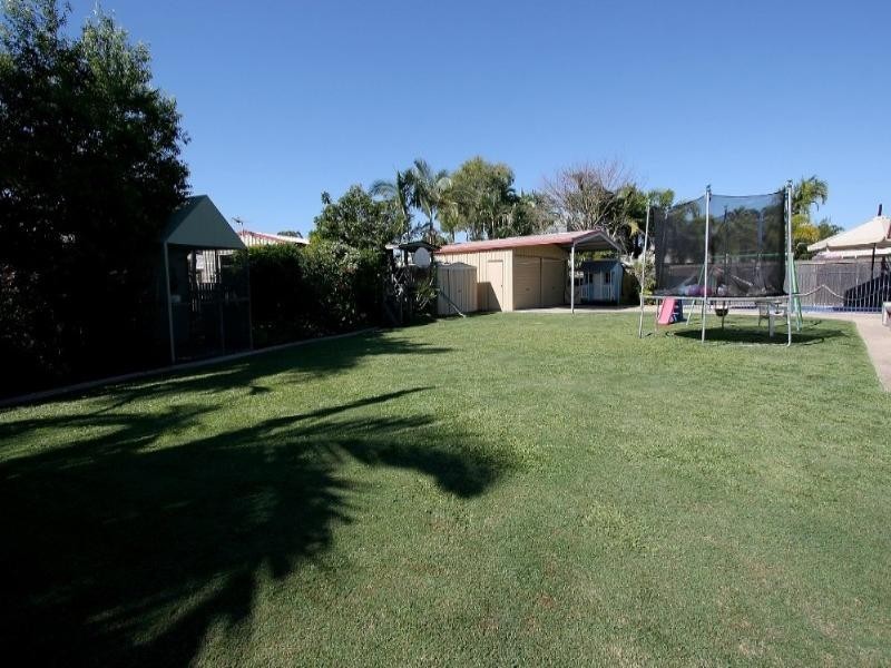 60 Bradman Drive, Glenella QLD 4740