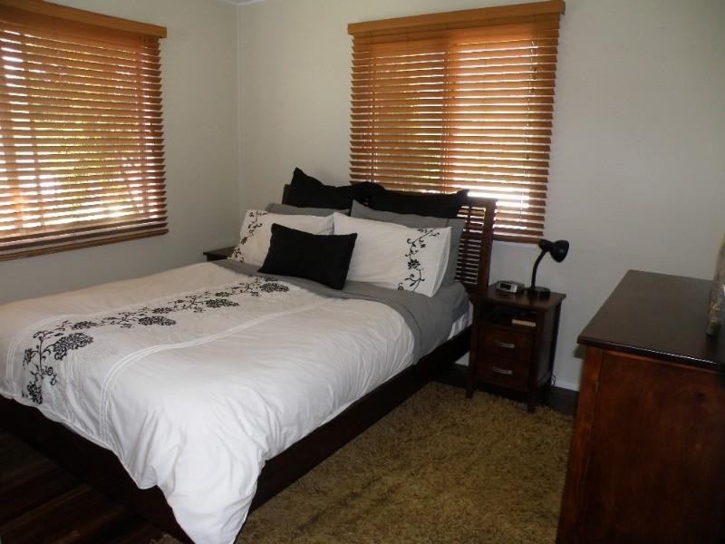 18 Crane Street, Slade Point QLD 4740