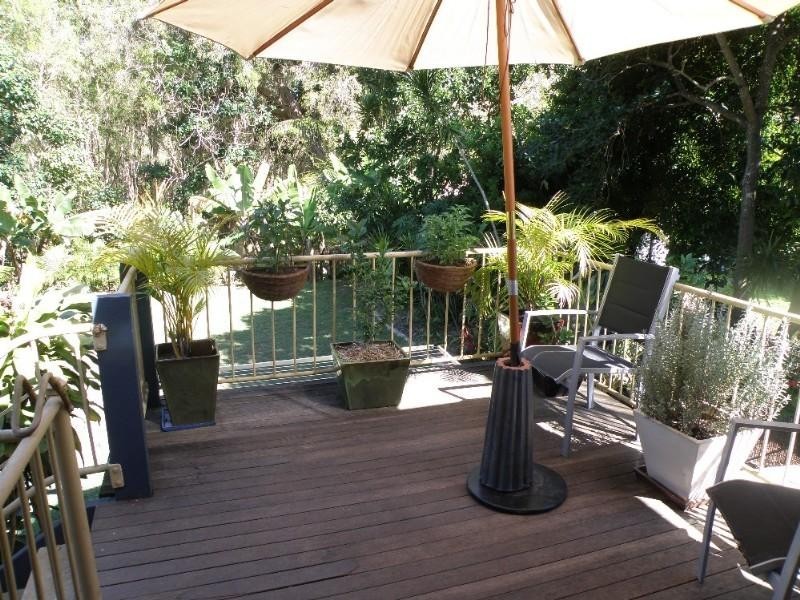 18 Crane Street, Slade Point QLD 4740