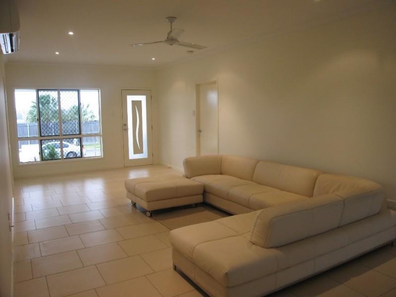 17 Sharp Street, Eimeo QLD 4740