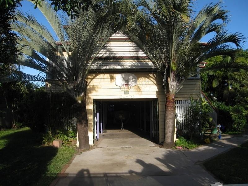 15 Sneyd Street, West Mackay QLD 4740