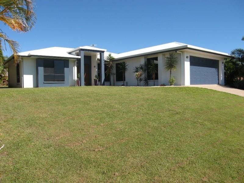 8 Cosford Drive, Eimeo QLD 4740