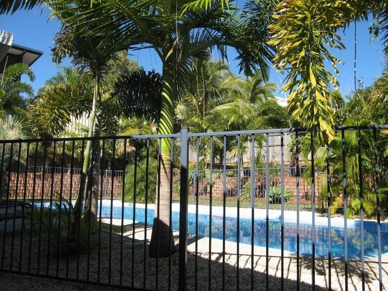 8 Cosford Drive, Eimeo QLD 4740