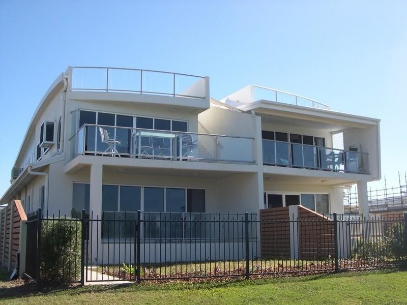 2/19 East Point Drive, Mackay Harbour QLD 4740