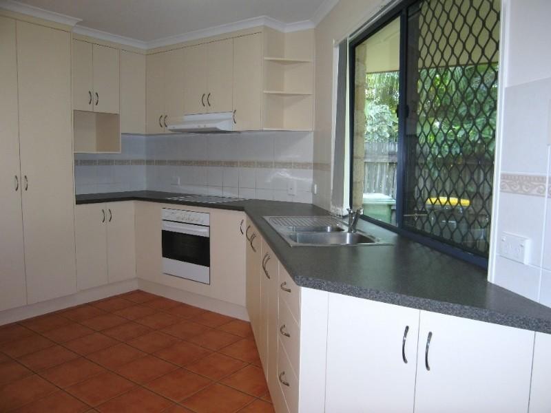 2/14 Raleigh Street, Ooralea QLD 4740