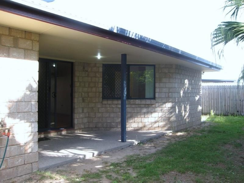 2/14 Raleigh Street, Ooralea QLD 4740