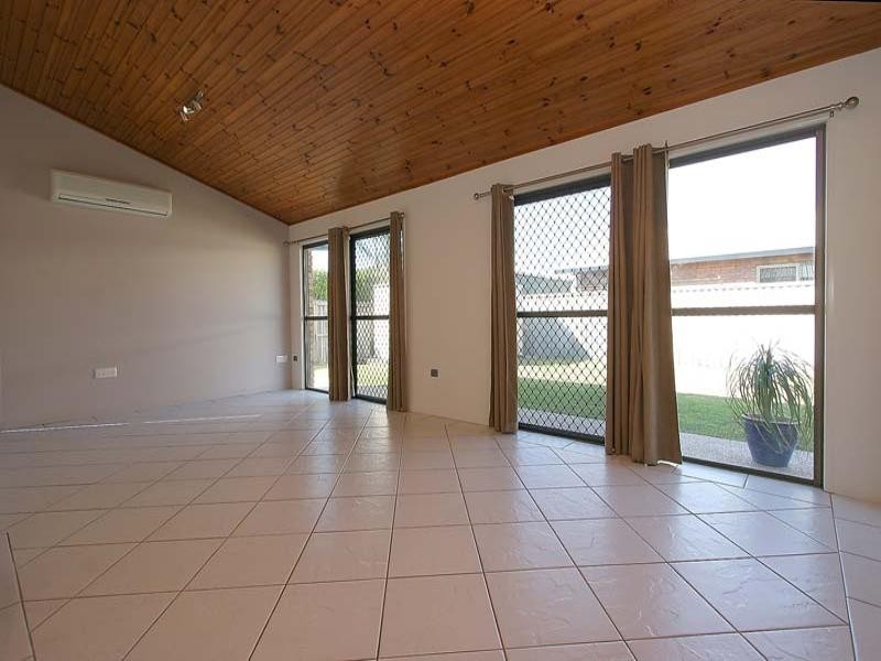 11 Yaralla Avenue, East Mackay QLD 4740