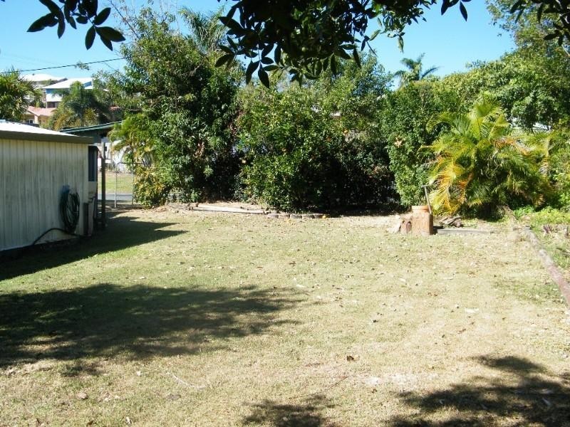 11 Houdewind Street, Eimeo QLD 4740