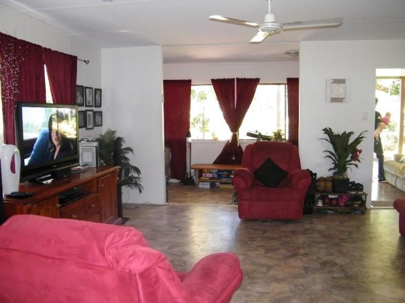 11 Houdewind Street, Eimeo QLD 4740