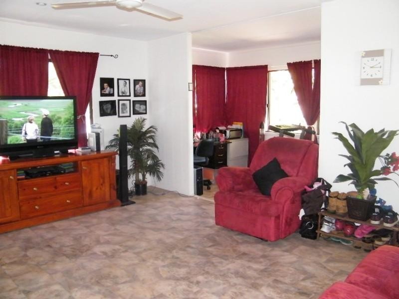 11 Houdewind Street, Eimeo QLD 4740