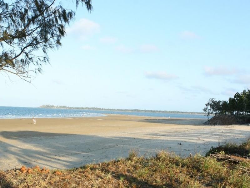 9 Whitesan Blue Terrace, Blacks Beach QLD 4740