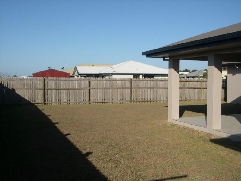 41 Gingham Street, Glenella QLD 4740