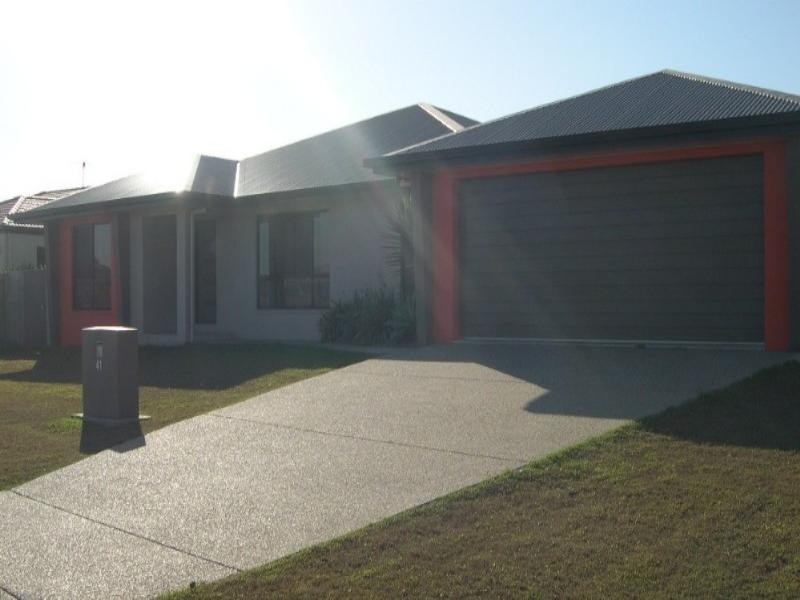 41 Gingham Street, Glenella QLD 4740