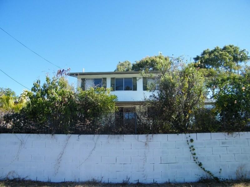 11 Pelican Street, Slade Point QLD 4740