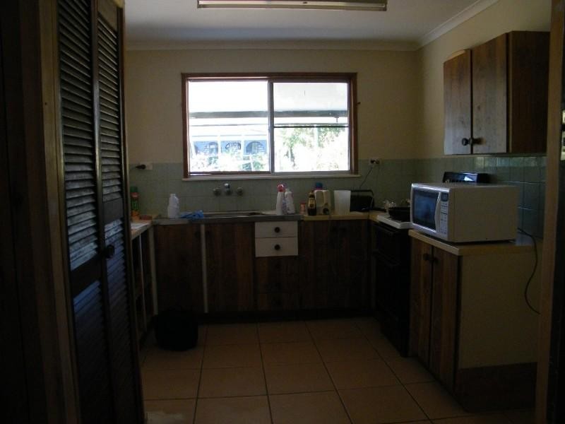 11 Pelican Street, Slade Point QLD 4740