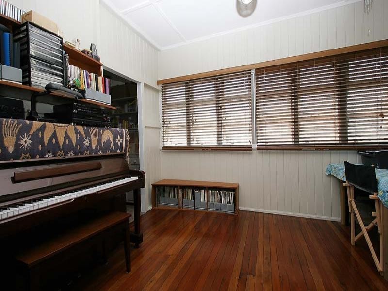 50 Jackson Street, West Mackay QLD 4740