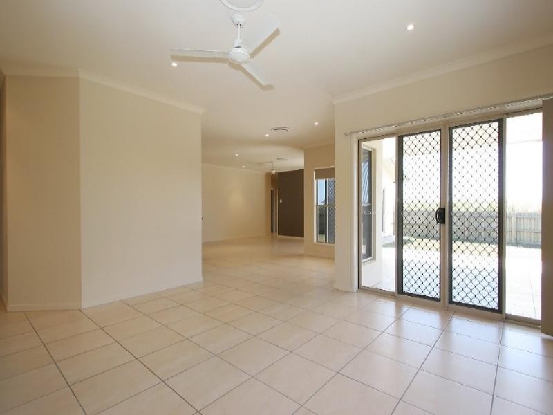 63 Gingham Street, Glenella QLD 4740