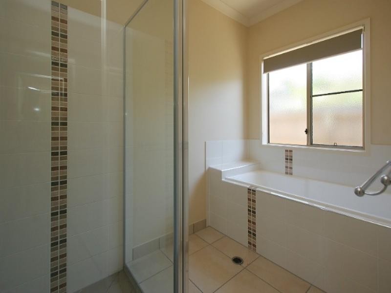 63 Gingham Street, Glenella QLD 4740