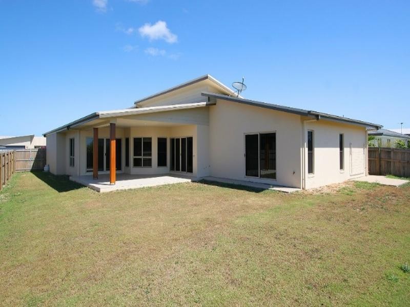 63 Gingham Street, Glenella QLD 4740