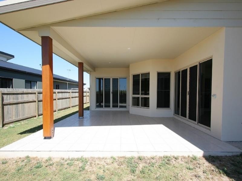 63 Gingham Street, Glenella QLD 4740