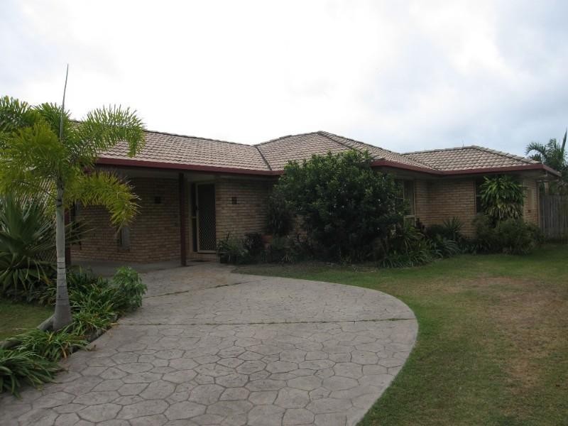 18 Edinburgh Place, Beaconsfield QLD 4740