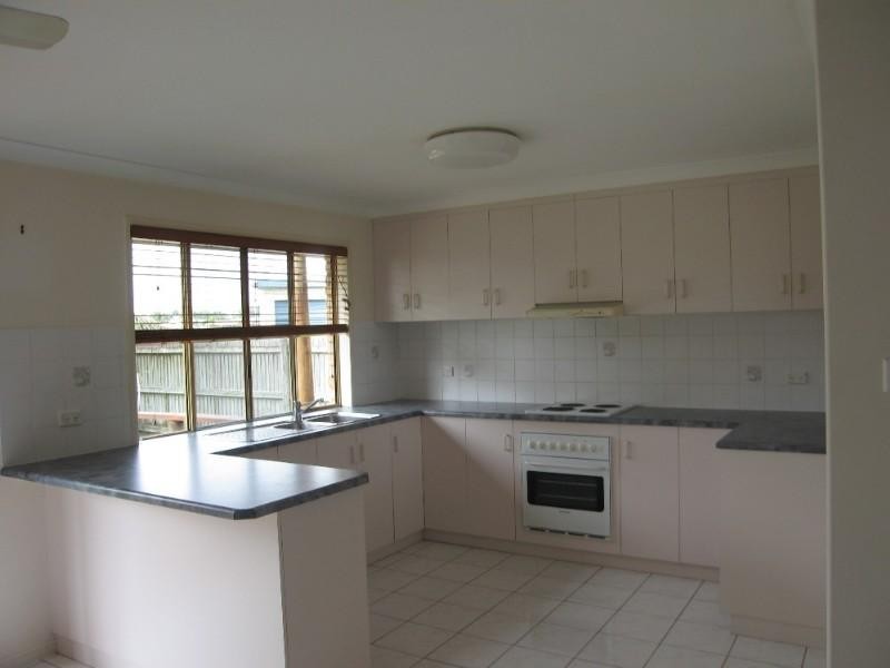 18 Edinburgh Place, Beaconsfield QLD 4740