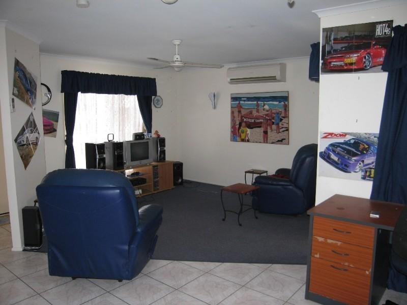 8 Castaway Close, Hay Point QLD 4740