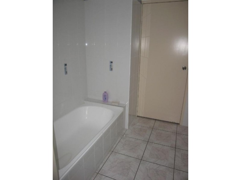 8 Castaway Close, Hay Point QLD 4740