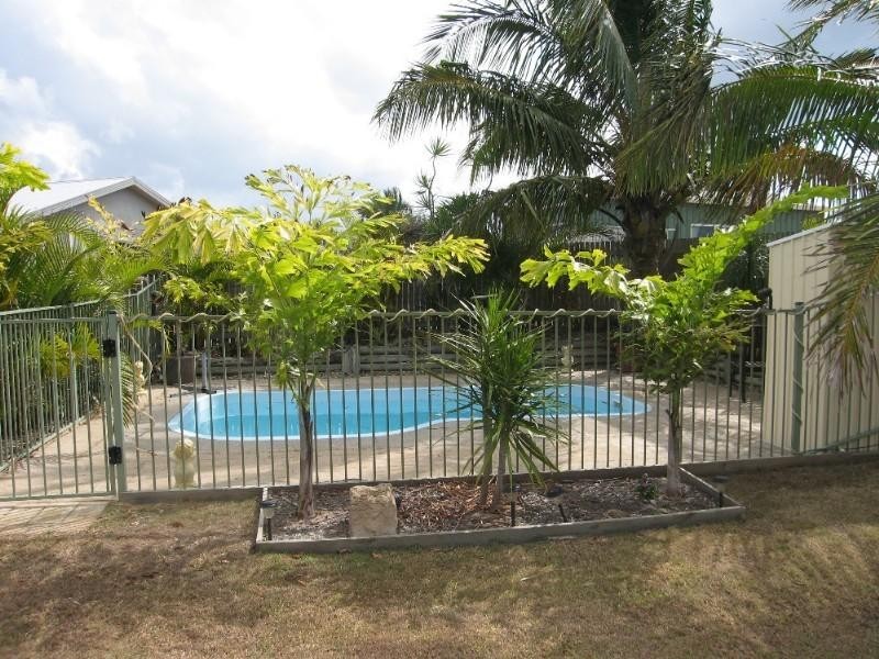 8 Castaway Close, Hay Point QLD 4740