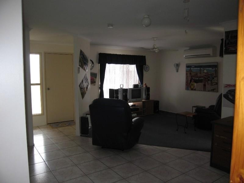 8 Castaway Close, Hay Point QLD 4740