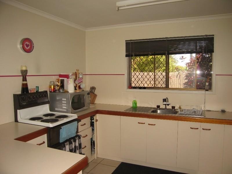 2/37 Napier Street, South Mackay QLD 4740