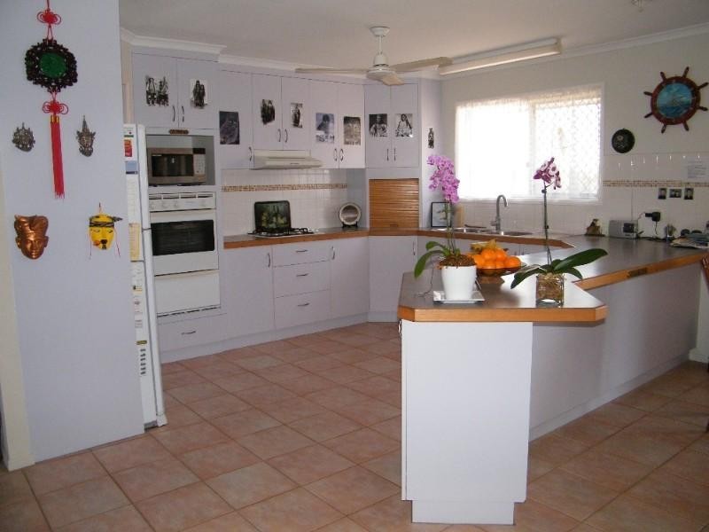 13 Kristy Crescent, Eimeo QLD 4740