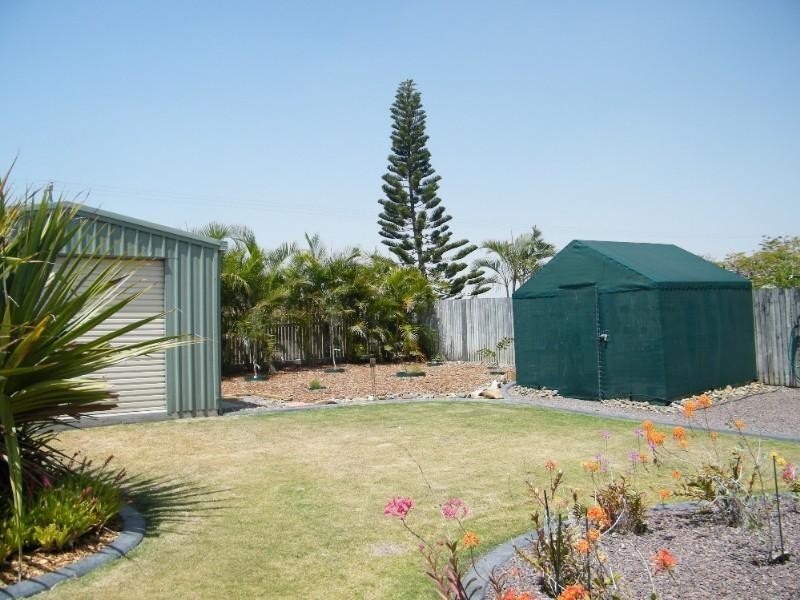 13 Kristy Crescent, Eimeo QLD 4740