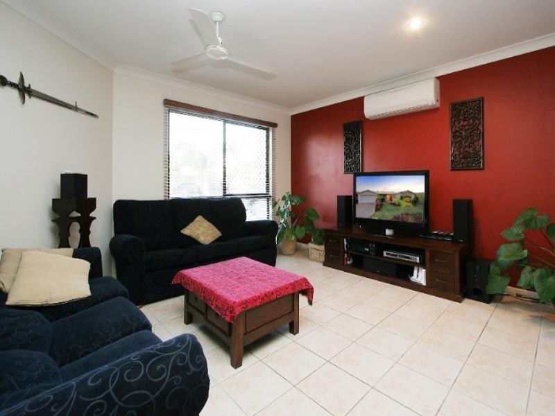 21 Michelle Crescent, Bucasia QLD 4750