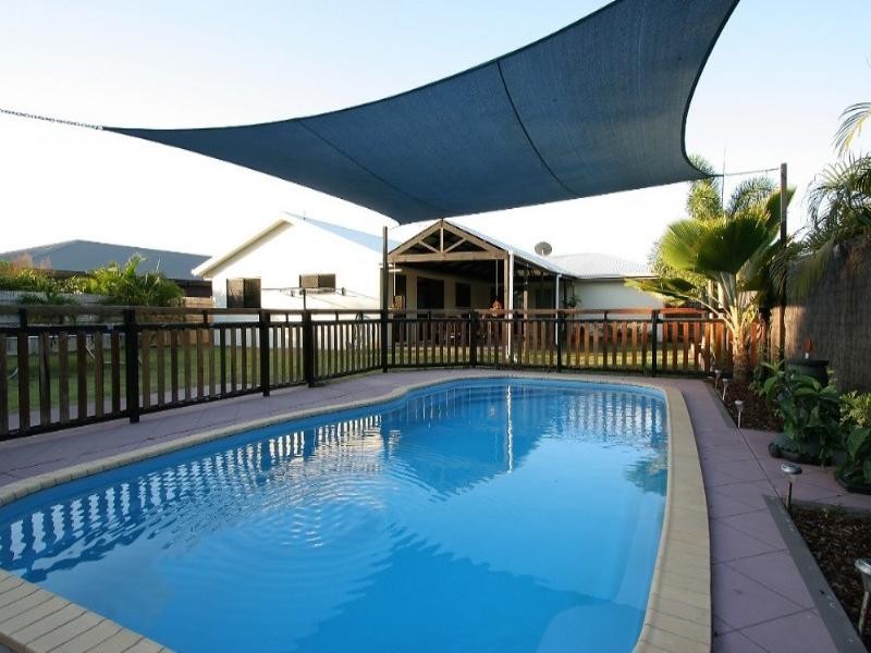 21 Michelle Crescent, Bucasia QLD 4750