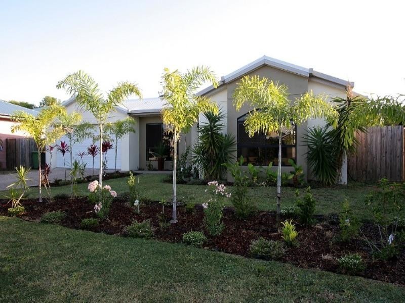 21 Michelle Crescent, Bucasia QLD 4750