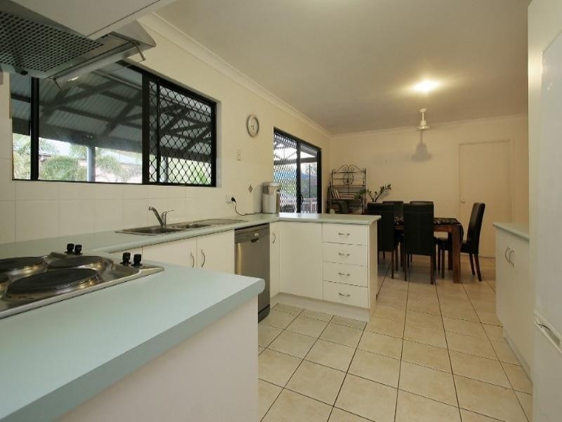 21 Michelle Crescent, Bucasia QLD 4750