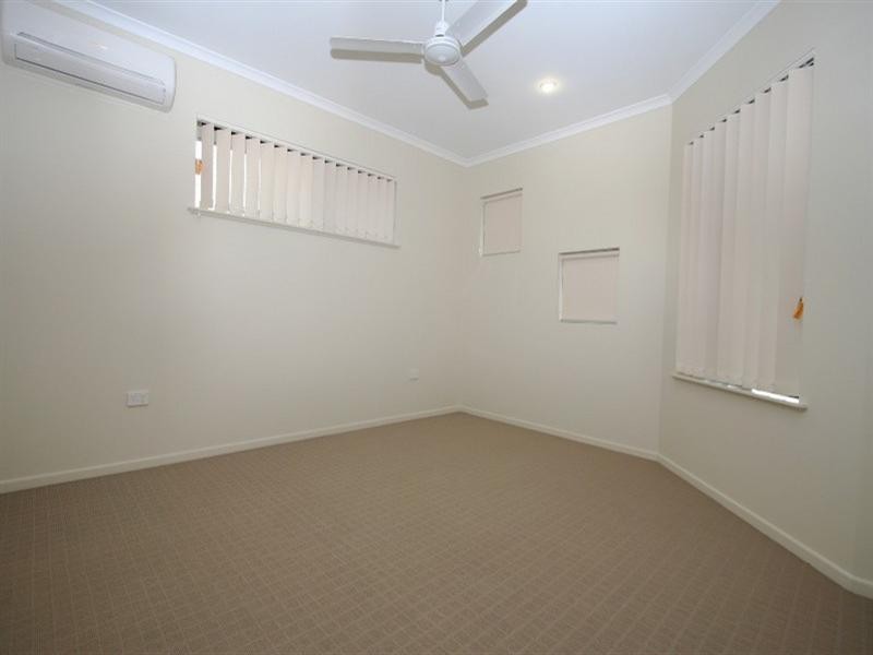 28 Woden Crescent, Ooralea QLD 4740