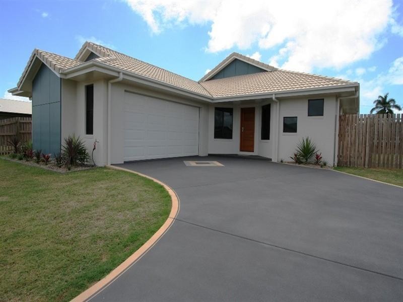 28 Woden Crescent, Ooralea QLD 4740