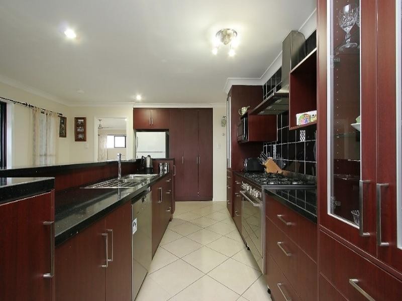 67 Cinnamon Drive, Glenella QLD 4740