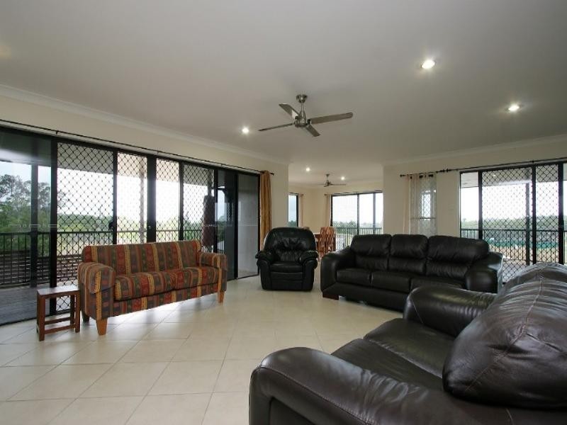 67 Cinnamon Drive, Glenella QLD 4740