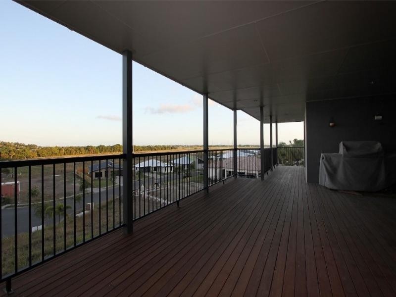 67 Cinnamon Drive, Glenella QLD 4740