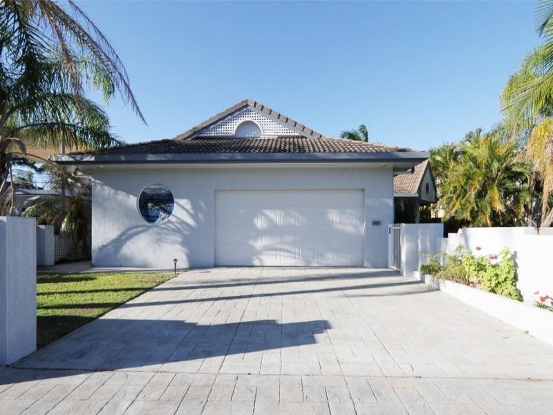 10 Neill Street, East Mackay QLD 4740