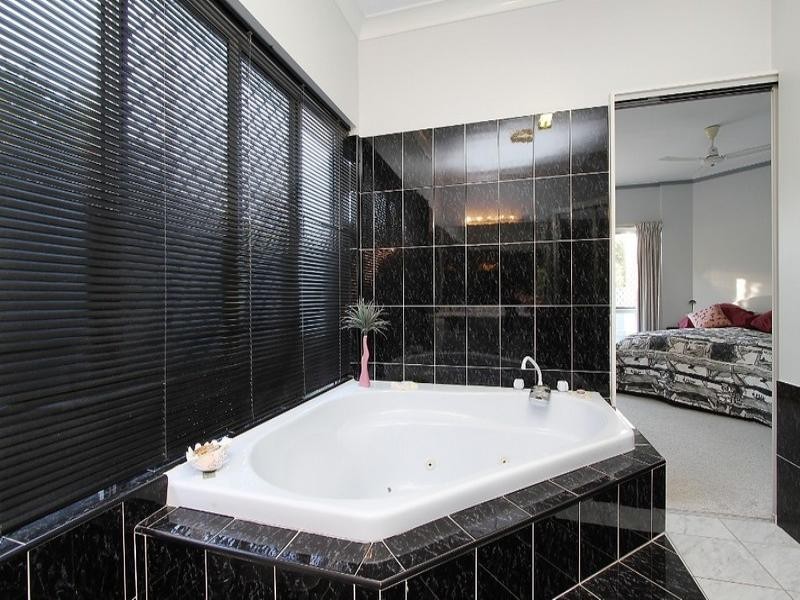 10 Neill Street, East Mackay QLD 4740