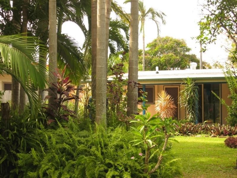 13 Quail Street, Slade Point QLD 4740