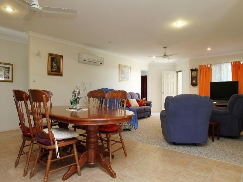 18 Victor Avenue, Glenella QLD 4740